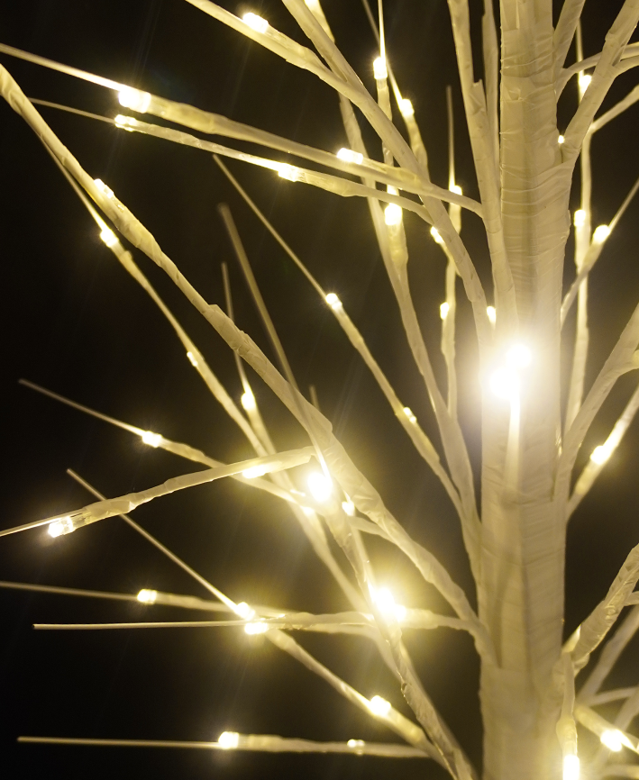 R110502-WW ARBOL DE LUCES LED 1.50M 120F
